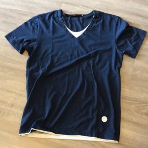 Men’s t-shirt M but fits like a S